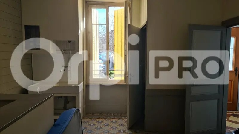 Local d'activités dans Domérat à vendre - Photo de l’immeuble – Image 2 sur 12