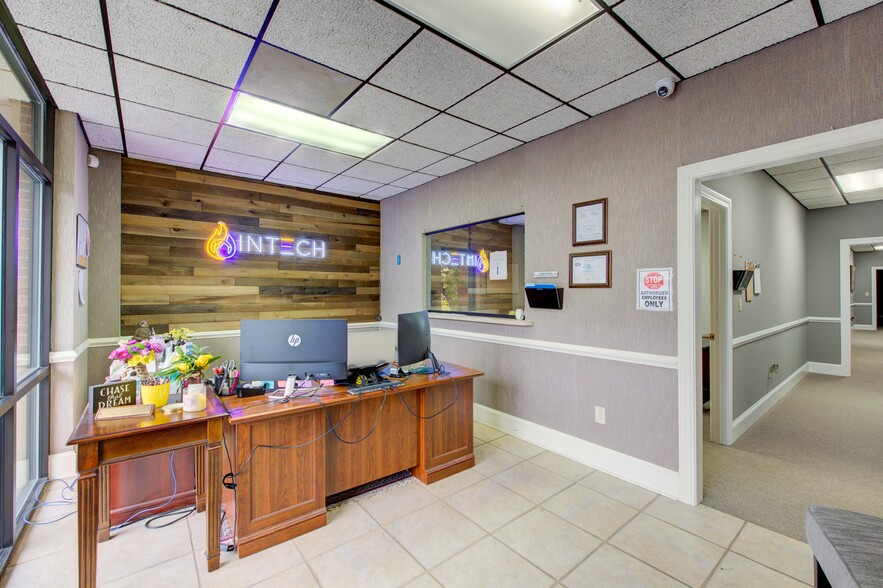 475 Industrial Dr, Lexington, SC à vendre - Hall d’entrée – Image 3 sur 65