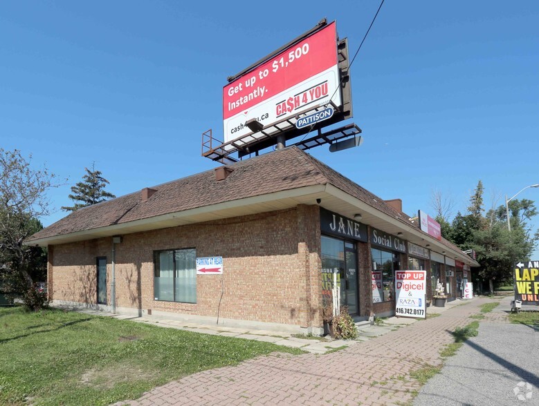 2726-2730 Jane St, Toronto, ON à vendre - Photo de l’immeuble – Image 2 sur 3