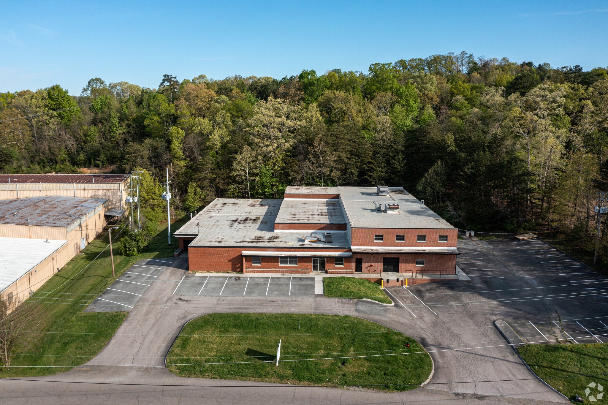 2409 Sycamore Dr, Knoxville, TN à vendre Photo de l’immeuble– Image 1 sur 2