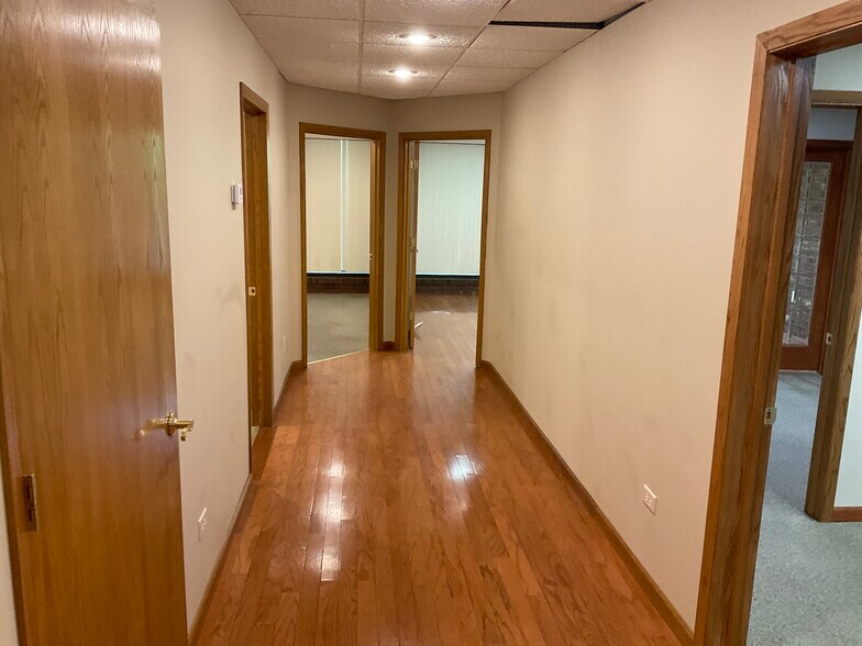 900 Ridge Rd, Munster, IN à louer - Photo de l’immeuble – Image 3 sur 12