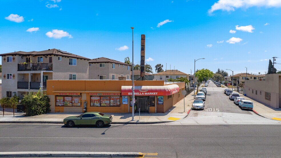 10236 Long Beach Blvd, Lynwood, CA à vendre - Photo de l’immeuble – Image 2 sur 34