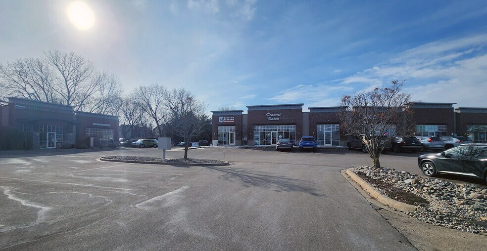1629 Lena Ct, Eagan, MN à louer - Photo de l’immeuble – Image 2 sur 12