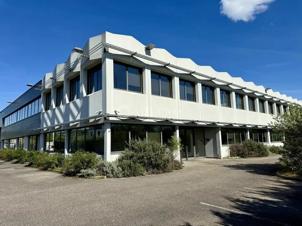 Local d’activités dans Dardilly à louer Photo de l’immeuble– Image 1 sur 13