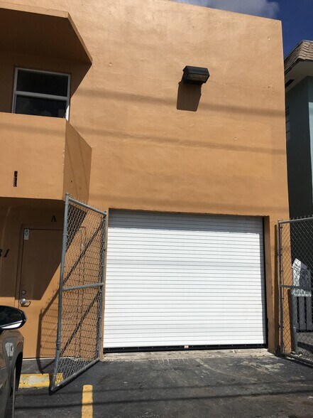 181 W 29th St, Hialeah, FL à louer - Photo de l’immeuble – Image 2 sur 7