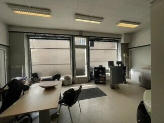 Plus de détails pour Local commercial à louer