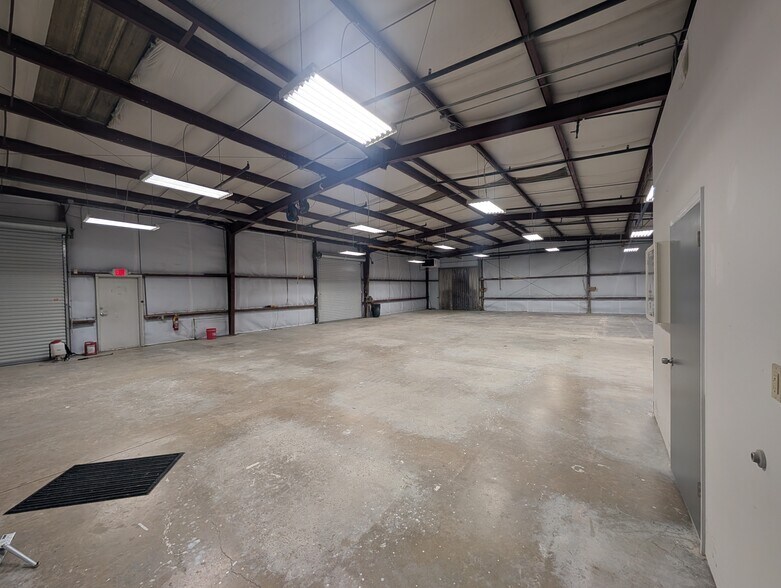 4737 Adams Rd, Hixson, TN à louer - Photo de l’immeuble – Image 2 sur 14