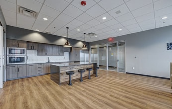 6740 Rock Spring Rd, Wilmington, NC à louer Photo intérieure– Image 2 sur 7