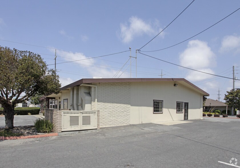 1124 Abbott St, Salinas, CA à vendre - Photo de l’immeuble – Image 2 sur 5
