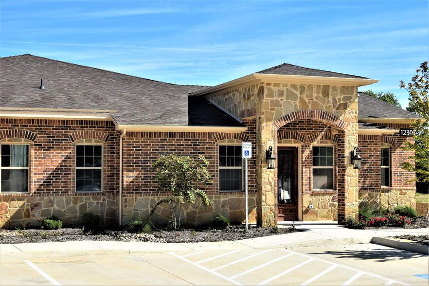 1230 N Kimball Ave, Southlake, TX à louer - Photo de l’immeuble – Image 3 sur 6