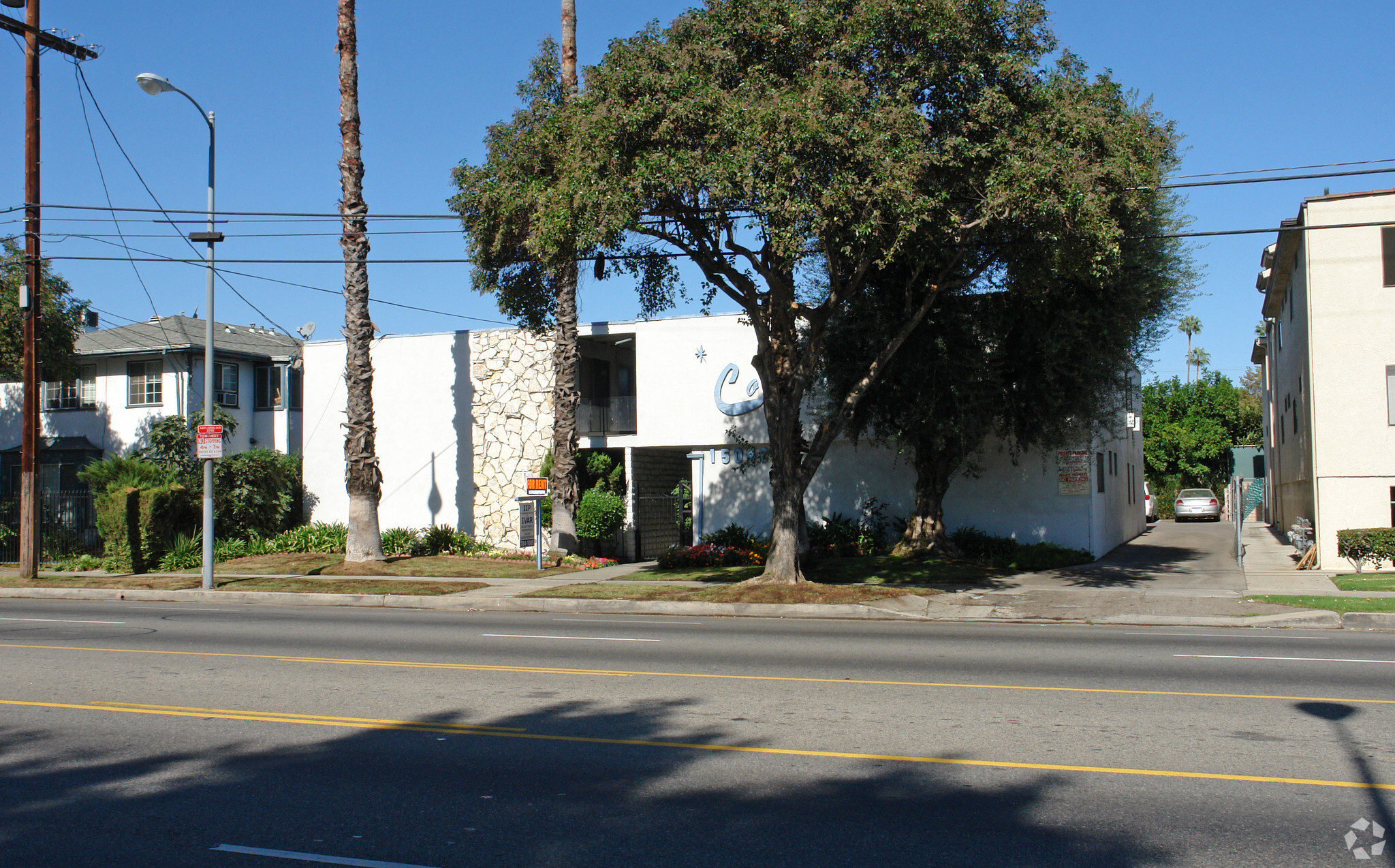 15043 Victory Blvd, Van Nuys, CA à vendre Photo principale– Image 1 sur 1