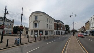 Plus de détails pour 2 Clarence St, Staines - Local commercial à louer