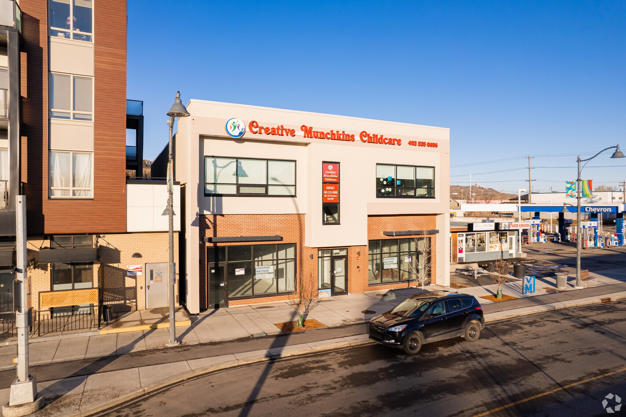 4623 Bowness Rd NW, Calgary, AB à louer Photo principale– Image 1 sur 7