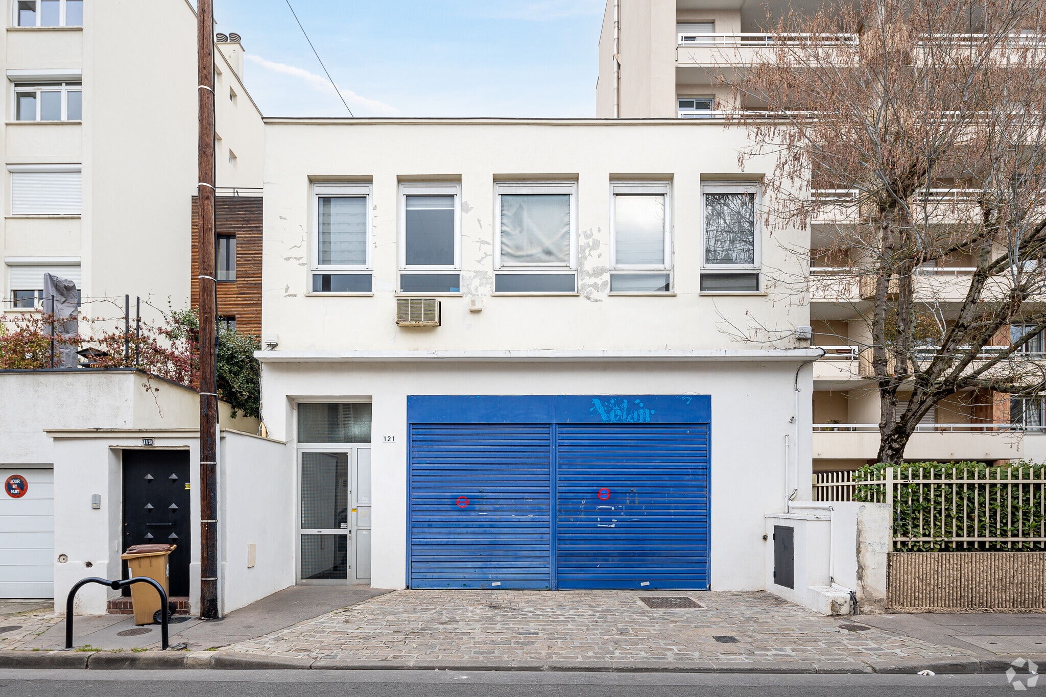 Local d'activités dans Courbevoie à vendre Photo principale– Image 1 sur 4