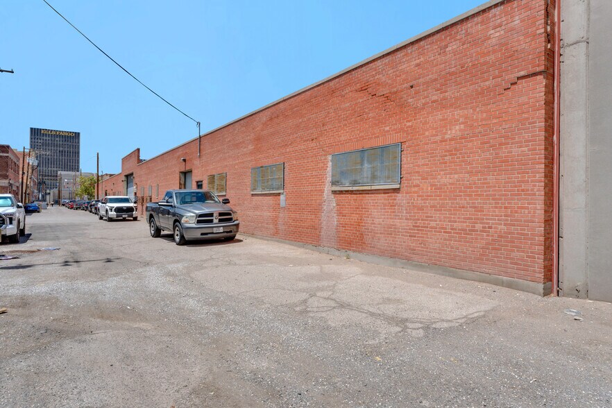 220 N Saint Vrain St, El Paso, TX à vendre - Photo de l’immeuble – Image 3 sur 9