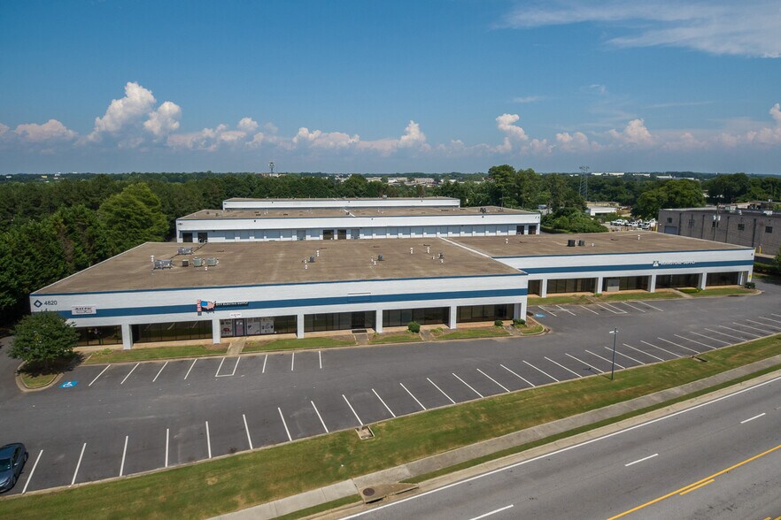4820 Clark Howell Hwy, College Park, GA à louer - Photo de l’immeuble – Image 3 sur 7