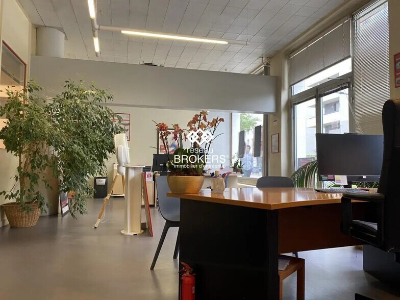 Local commercial dans Grenoble à vendre - Photo intérieure – Image 2 sur 7