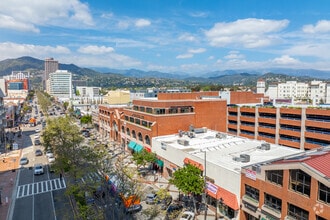 128-130 N Brand Blvd, Glendale, CA - VUE AÉRIENNE  vue de carte