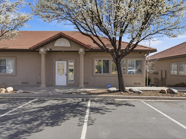 2225 Green Vista Blvd, Sparks, NV à vendre - Photo de l’immeuble – Image 2 sur 20