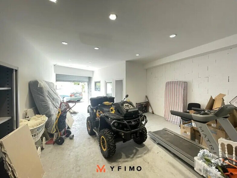 Local d’activités dans Mantes-la-Ville à louer - Photo intérieure – Image 3 sur 3