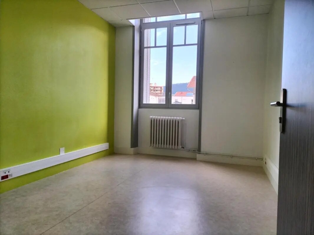 Bureau dans Nantua à louer Photo de l’immeuble– Image 1 sur 4