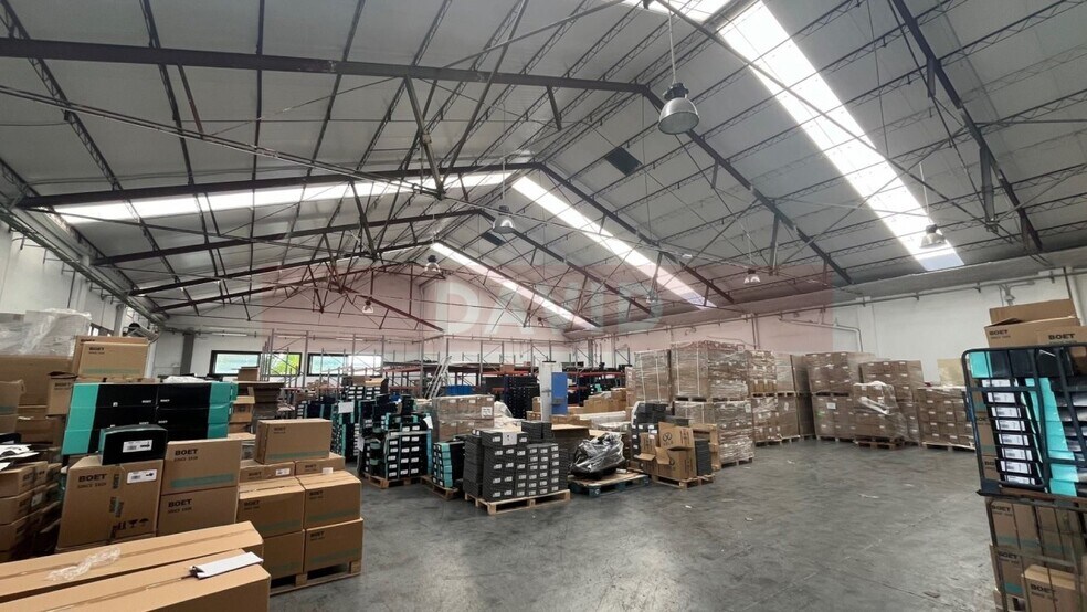 Industriel/Logistique dans Cervelló, Barcelona à vendre - Photo de l’immeuble – Image 3 sur 15