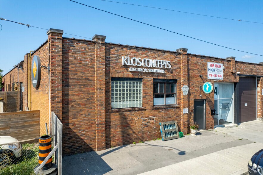 12-32 Logan Ave, Toronto, ON à louer - Photo de l’immeuble – Image 2 sur 4