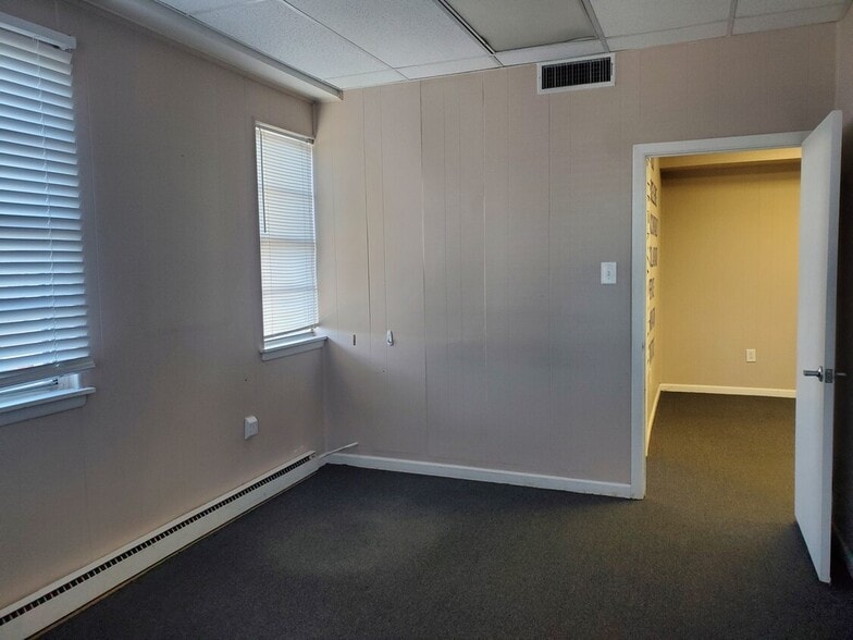 8400 Bustleton Ave, Philadelphia, PA à louer - Photo de l’immeuble – Image 3 sur 31