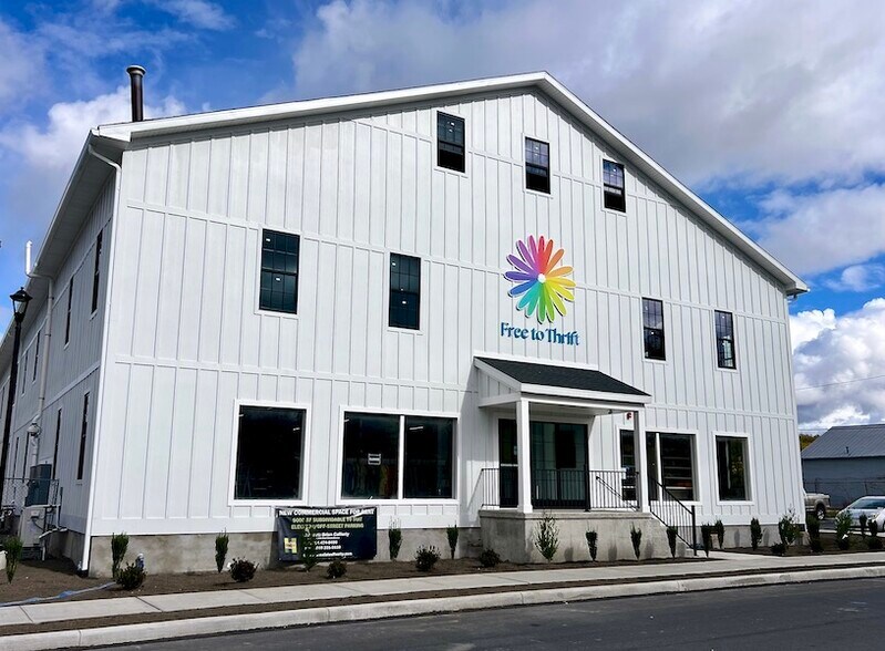 104 Smith Ave, Kingston, NY à louer - Photo de l’immeuble – Image 2 sur 5