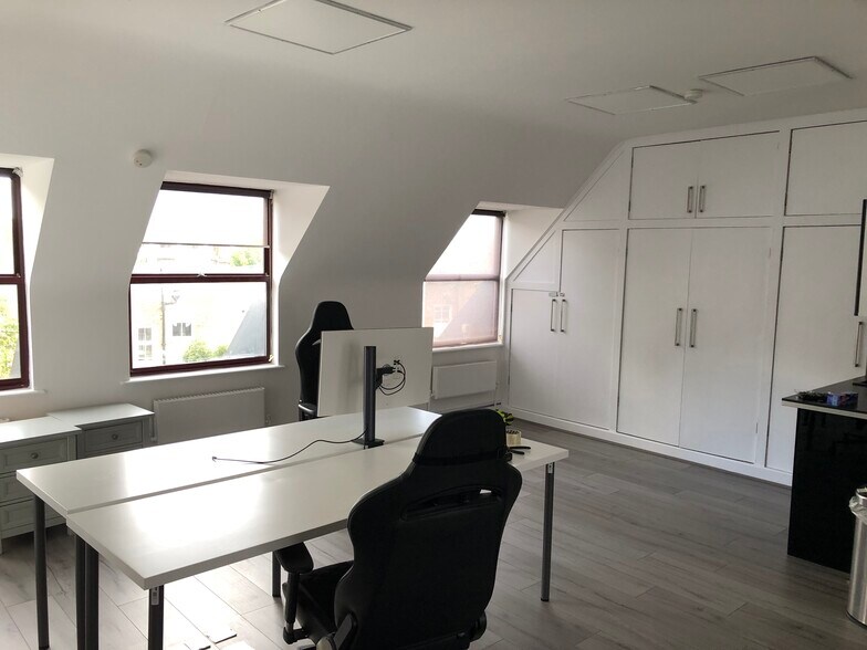 11-43 Harwood Rd, Londres à louer - Photo de l’immeuble – Image 3 sur 11