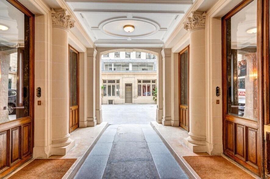 31 rue Saint-Augustin, Paris à louer - Hall d’entrée – Image 3 sur 11