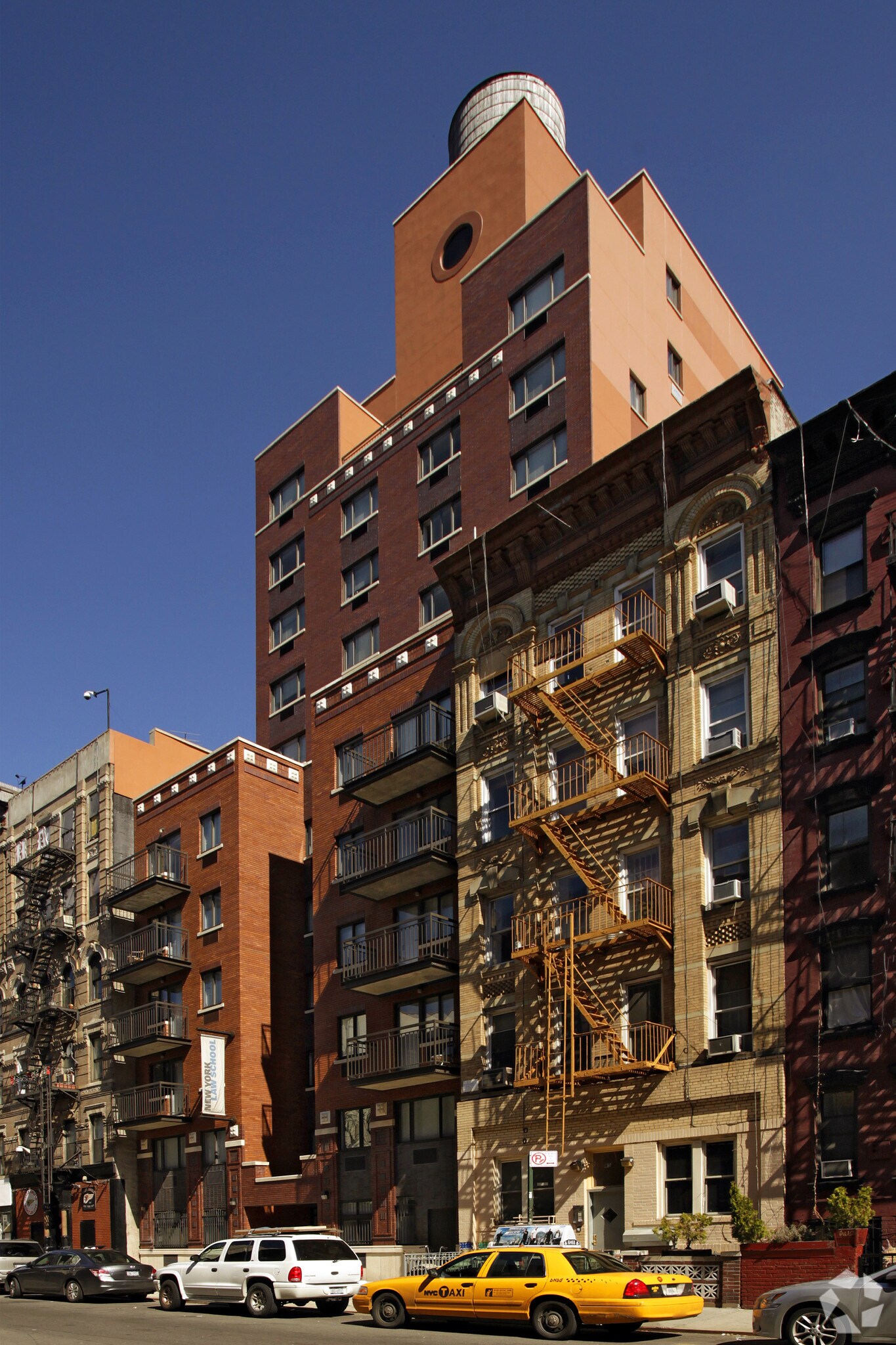 81-83 E 3rd St, New York, NY à vendre Photo principale– Image 1 sur 44