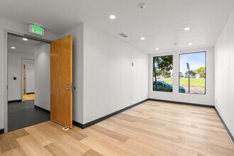 512 Westline Dr, Alameda, CA à louer Photo intérieure– Image 1 sur 13