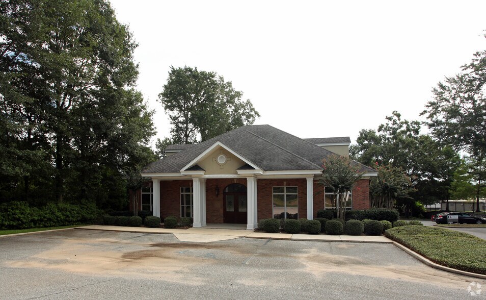 709-A Azalea Rd, Mobile, AL à vendre - Photo de l’immeuble – Image 2 sur 3
