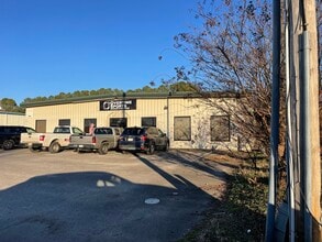 8503 Whitesburg Dr SE, Huntsville, AL à louer Photo de l’immeuble– Image 2 sur 2