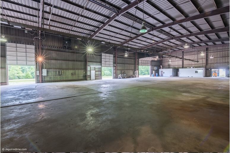 819 Industrial Rd, Centerville, TN à louer - Photo intérieure – Image 2 sur 24