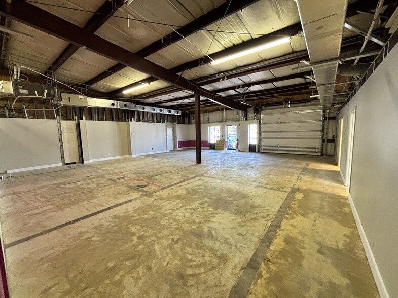103-107 Lewis St, Fort Walton Beach, FL à louer - Photo intérieure – Image 3 sur 11