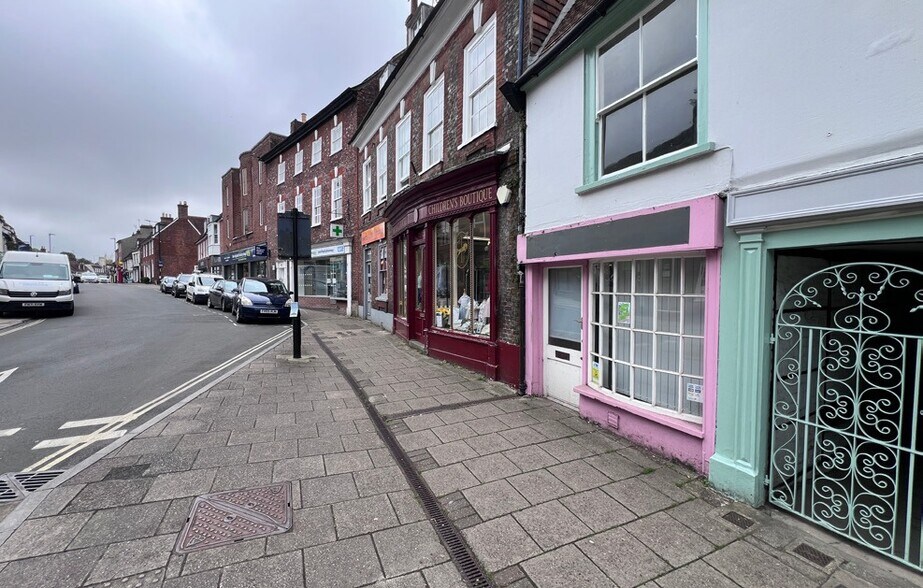 47 East St, Blandford Forum à louer - Photo de l’immeuble – Image 3 sur 3