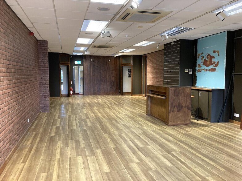 45-59 The Avenue, Minehead à louer - Photo de l’immeuble – Image 3 sur 5