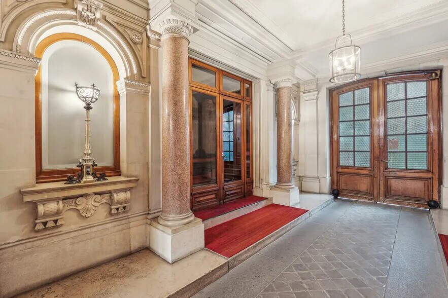 Bureau dans Paris à vendre - Photo de l’immeuble – Image 2 sur 10