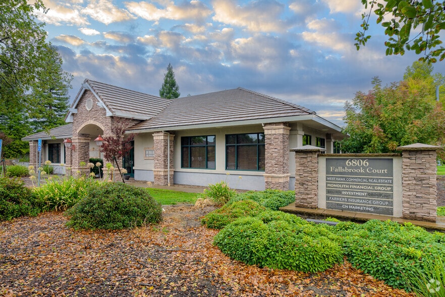 6806 Fallsbrook Ct, Granite Bay, CA à vendre - Photo principale – Image 1 sur 3