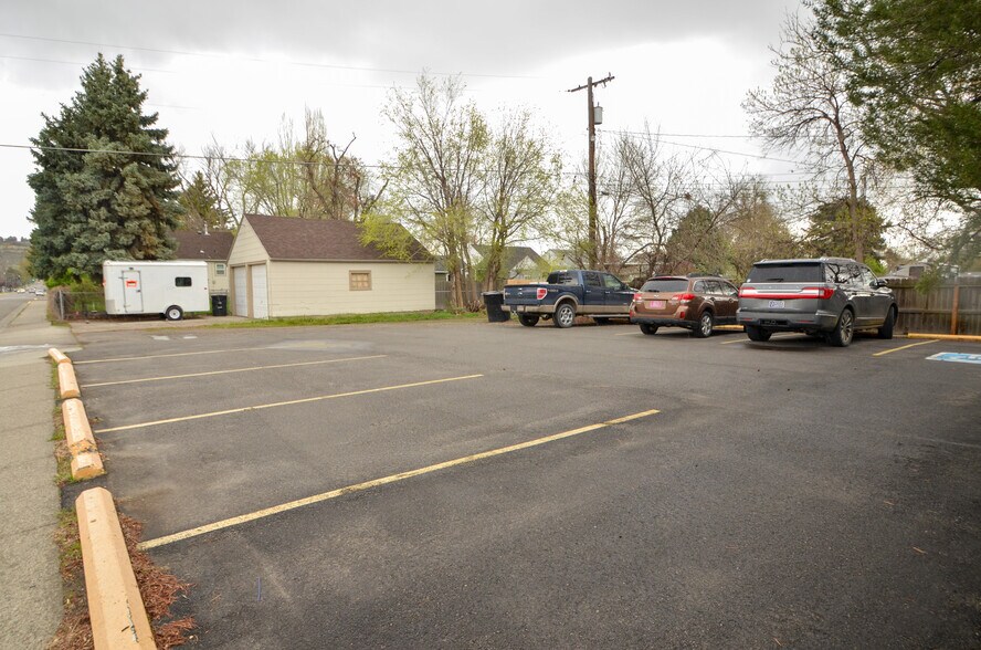 1711 13th St W, Billings, MT à louer - Photo de l’immeuble – Image 2 sur 9