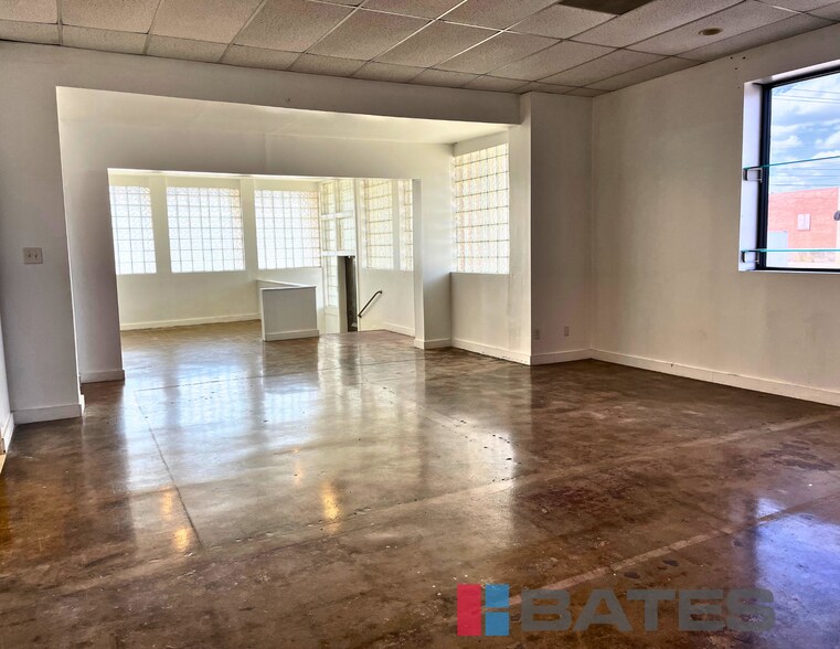 100 Oak Lawn Ave, Dallas, TX à louer - Photo de l’immeuble – Image 3 sur 5