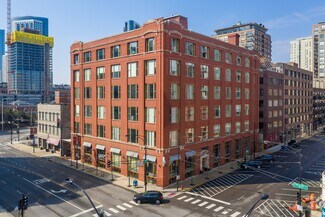 Plus de détails pour 343 W Erie St, Chicago, IL - Différents types d’espaces à louer