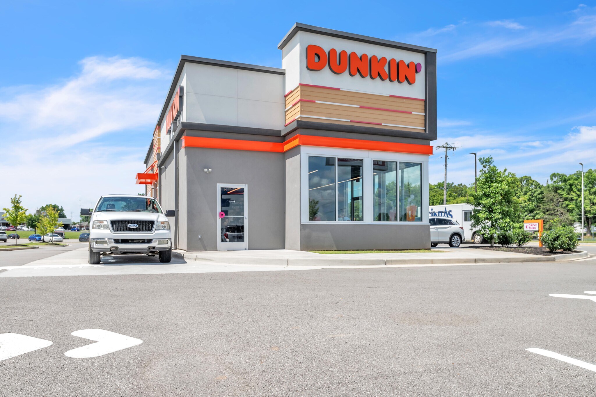 Dunkin', Madisonville, TN à vendre Photo de l’immeuble– Image 1 sur 10