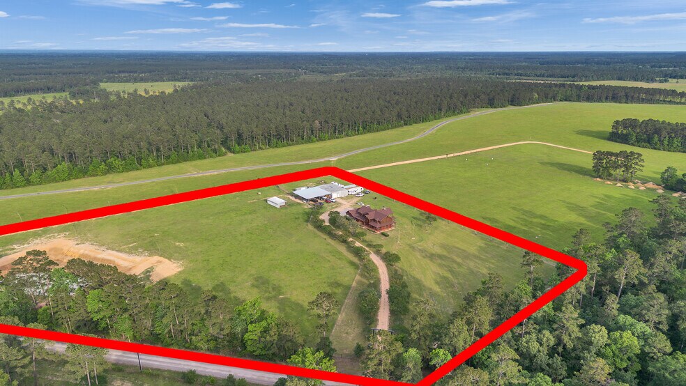 325 Forest Service 217 Rd, Shepherd, TX à vendre - Photo principale – Image 1 sur 64
