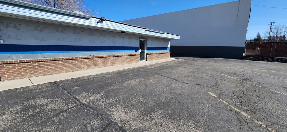324 S Meridian Rd, Meridian, ID à louer - Photo de l’immeuble – Image 2 sur 12