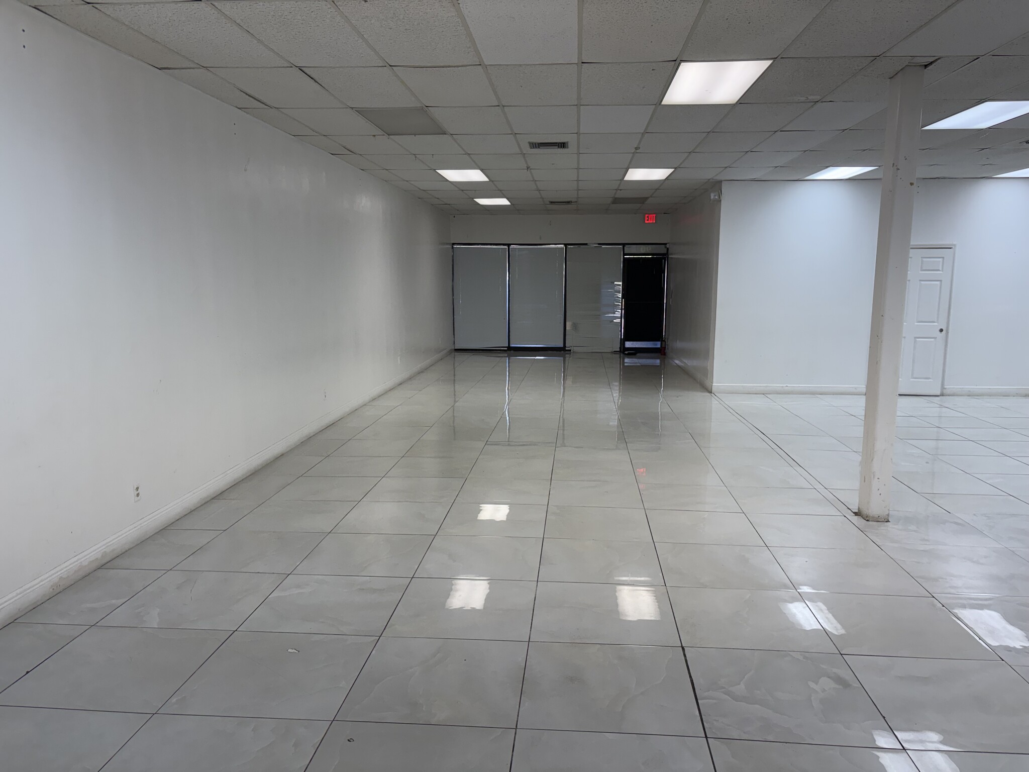 1602-1626 S Cypress Rd, Pompano Beach, FL à louer Photo intérieure– Image 1 sur 9
