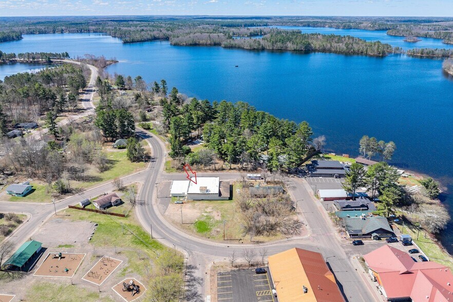 614 Wild Rice Ave, Lac Du Flambeau, WI à vendre - Photo de l’immeuble – Image 2 sur 13