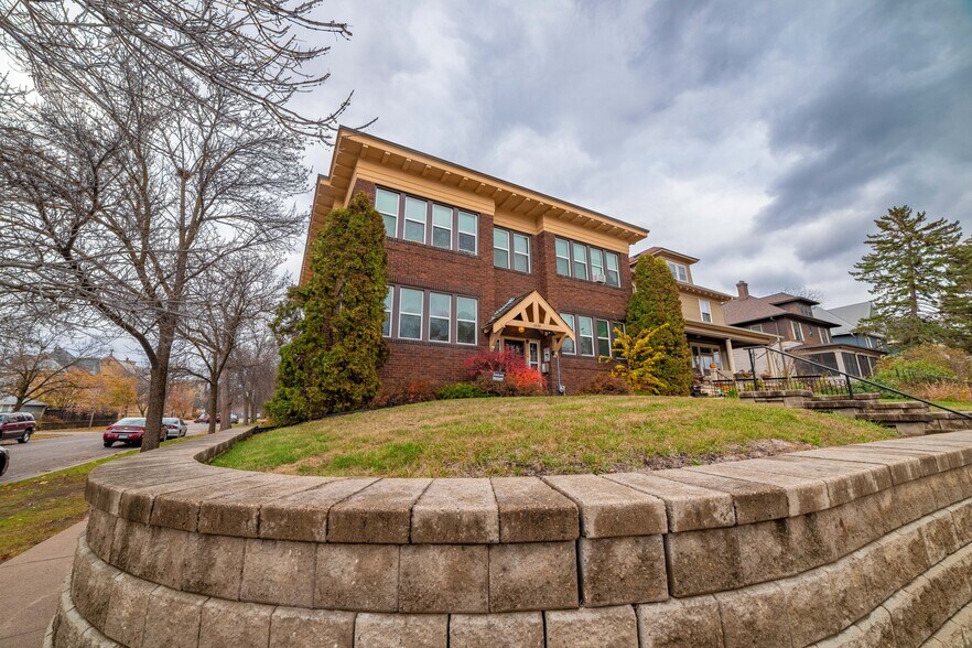 1899 Selby Ave, Saint Paul, MN à vendre - Photo de l’immeuble – Image 2 sur 56